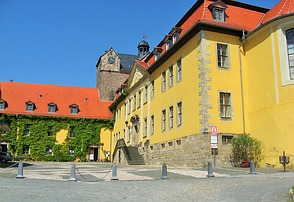 Ein Blick in den Schlosshof ...