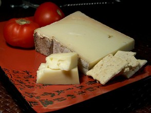 Fontina-Käse, passend zu den Weinen ...
