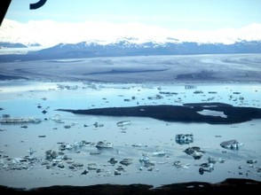 Abgebrochene Eisberge vom Bering ...