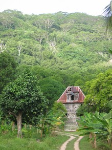 Hütte im Dschungel