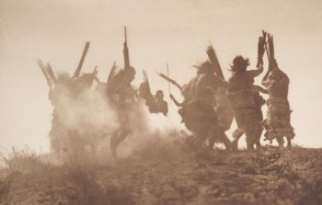 Indianer beim Kriegstanz