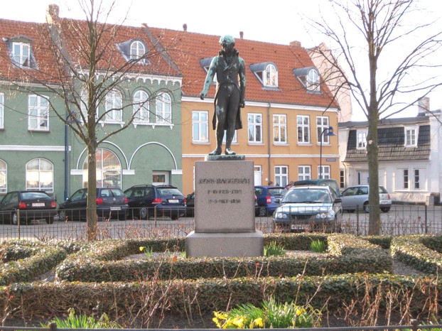Statue Jens Baggesen in Korsør ...