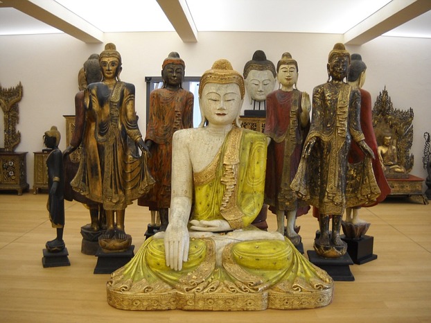 Buddha-Figuren aus aller Welt
