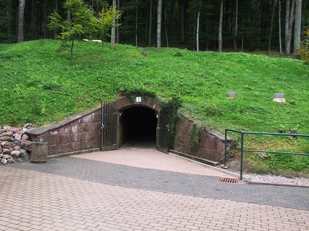 Zugang zur Marienglashöhle