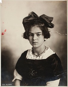 Frida Kahlo im Alter von 12 Jahren
