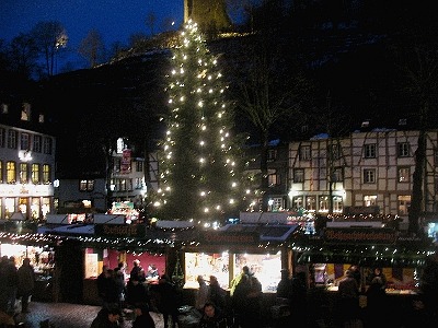 Weihnachtsmarkt in Monschau