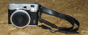 Die Fujifilm Instax Mini 90 Neo Classic