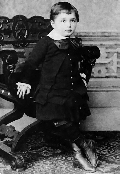 Albert Einstein im Alter von drei Jahren