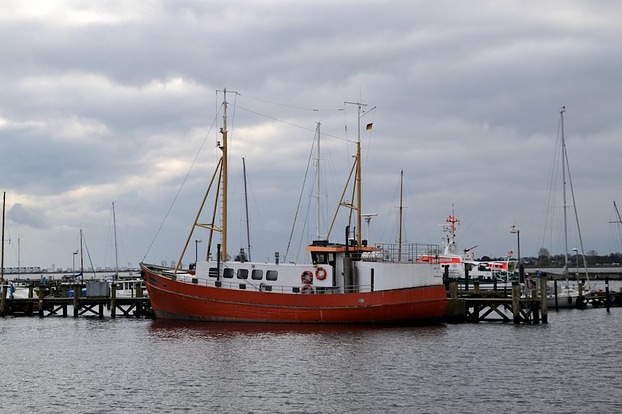 Fischkutter im Hafen Maasholm