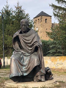 Mönch Bronzestatue vor Kloster Wendhusen