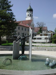 Foto:Brunnen vor dem Rathaus, Monika Hermeling