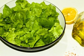 Salat und Gemüse zum Entschlacken