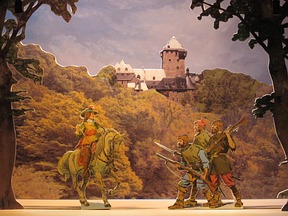 Schloss Burg (Foto: Haase's Papiertheater)